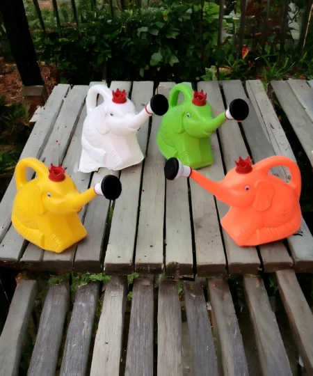 Elephant-water-sprinkler